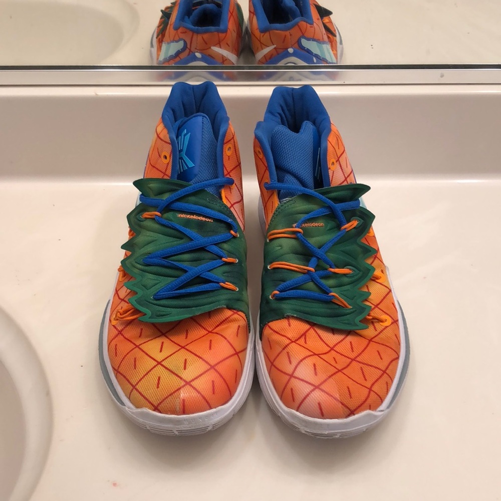 Kyrie 5 Pineapple House